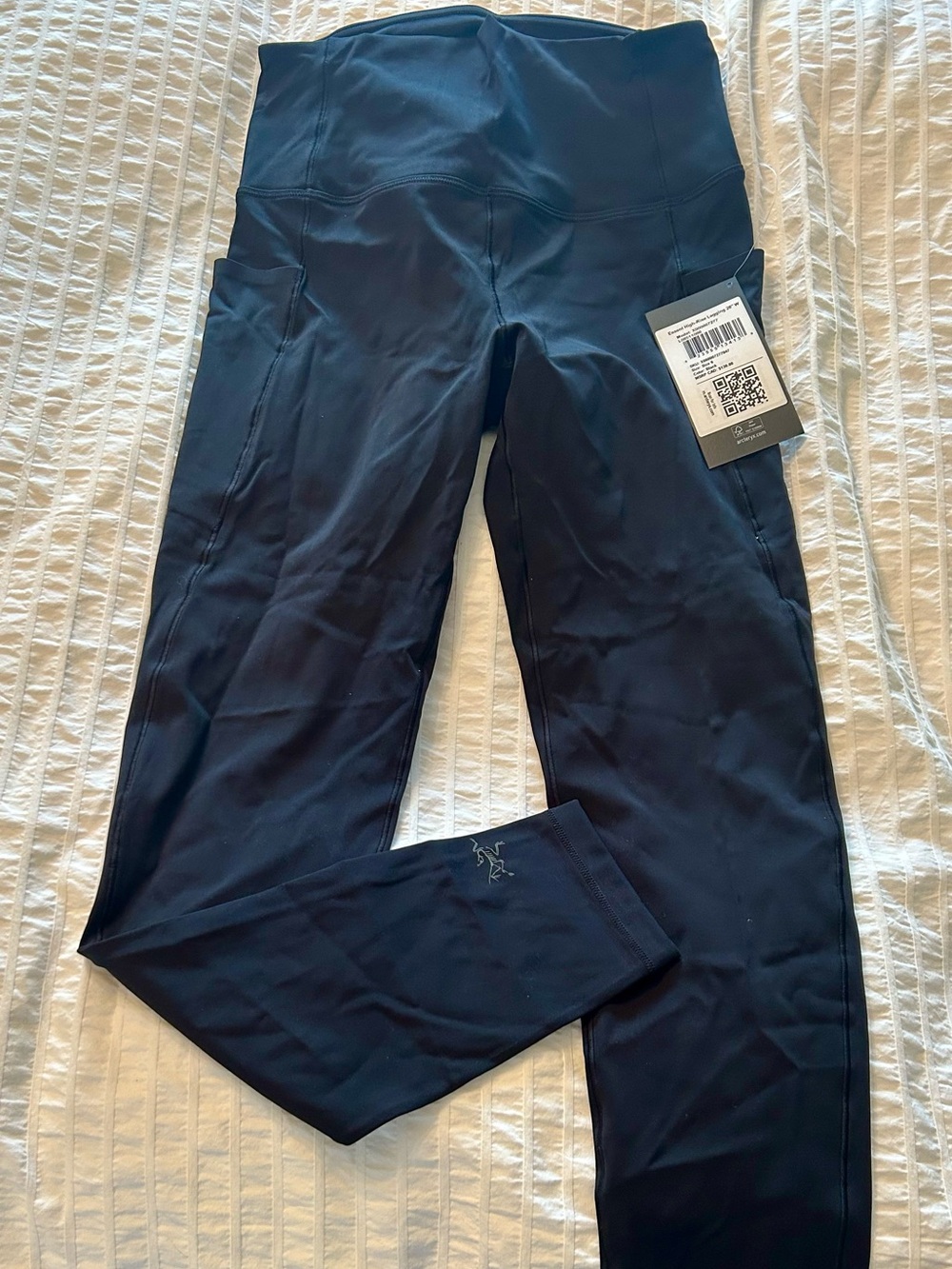Arc'teryx Essent High-Rise Legging 26" W Leggings in Black Size 6 NWT